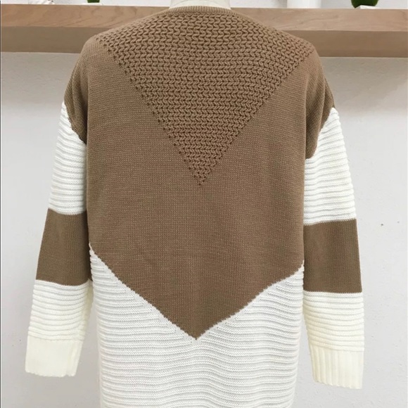 GRACEY’S // Color Block Oversized Pullover Sweater - Picture 5 of 8
